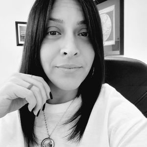 Meet your Posher, Rebeca